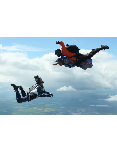 Tandem parachute Jump + video & photos from 4000m