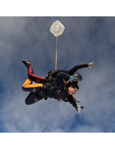 Tandem jump from 3,000 meters (25 seconds of...