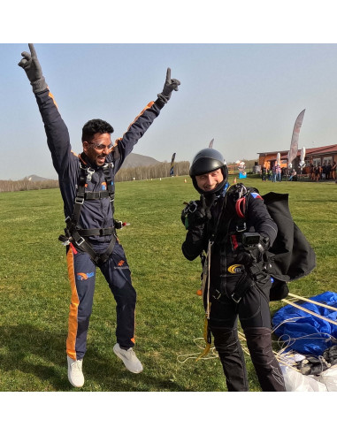 Tandemsprung aus 3.000 Metern + Video & Fotos