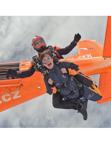Tandem jump from 3,000 meters + video & photos...