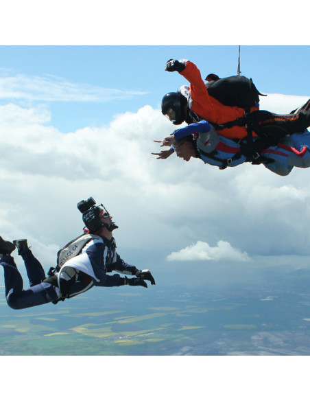 TANDEM JUMP FROM AN ALTITUDE OF 6000 METERS + VIDEO & PHOTOS