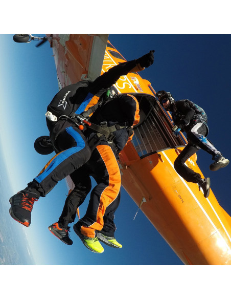TANDEM JUMP FROM AN ALTITUDE OF 6000 METERS + VIDEO & PHOTOS