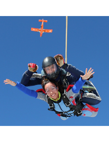 TANDEM JUMP FROM AN ALTITUDE OF 6000 METERS + VIDEO & PHOTOS
