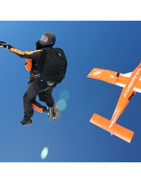TANDEM JUMP FROM AN ALTITUDE OF 6000 METERS + VIDEO & PHOTOS